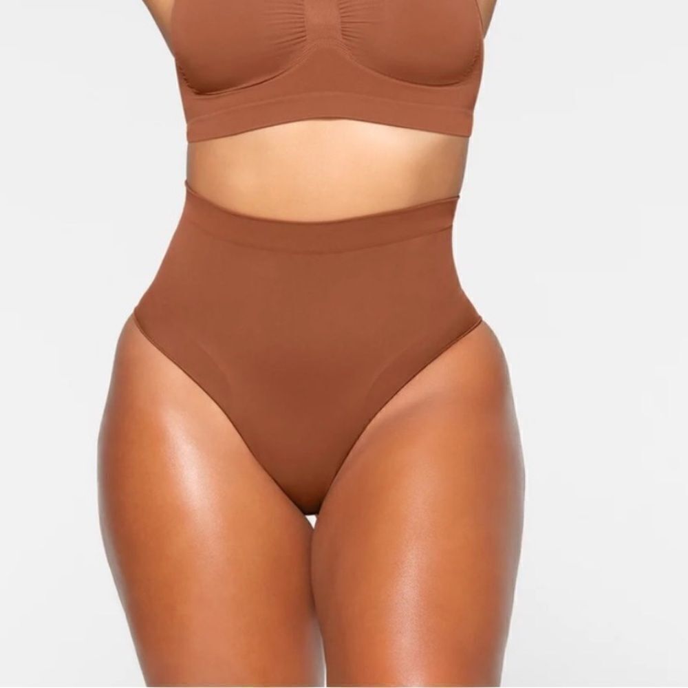 SKIMS Seamless Sculpt Mid Waist Brief Core Control Shaping In Bronze Brown